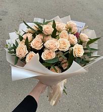 Букет Кремовые розы Латте в Комсомольце