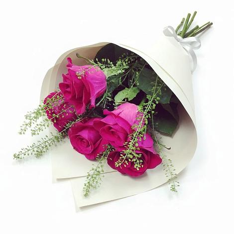 Букет цветов из: Розы в Комсомольце